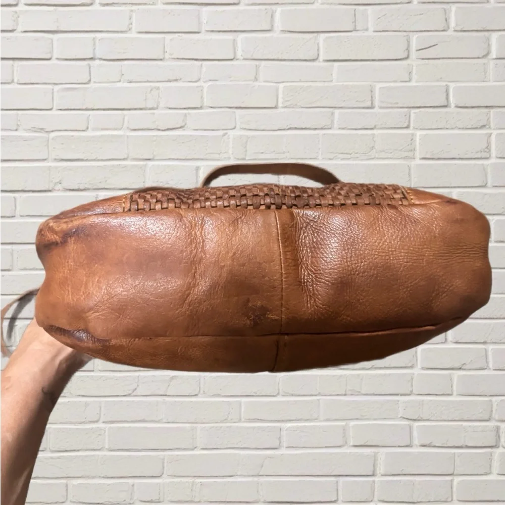 Valenca Holland Minimalist Leather Woven Crossbody Bag 11x10 Adjustable Strap - Picture 5 of 9